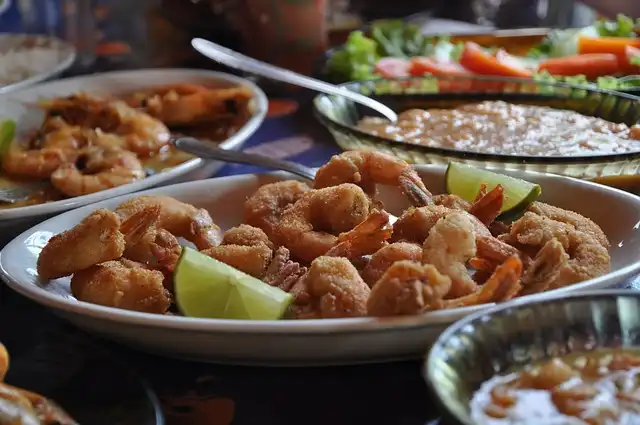 A Mexican Seafood Paradise Awaits Behind This Landlocked Compton Backyard