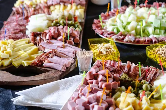 Katz’s Deli: Burbank vs. NYC Delicatessen Trademark Dispute