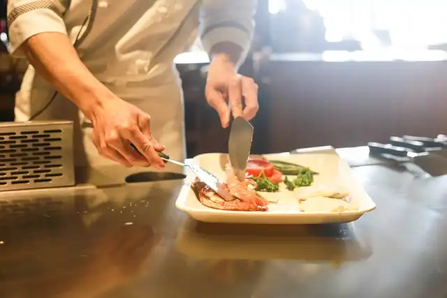 Lincoln Heights: Best Restaurants, Bars & Eateries Guide