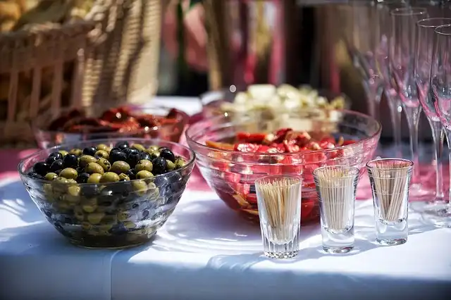 SoFi Stadium Food Guide: Dining & Concessions for Gameday & Concerts