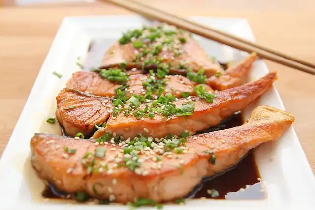 Affordable Healthy Meals: Dietary Guidelines, Salmon Cakes, & Plant-Based Nutrition